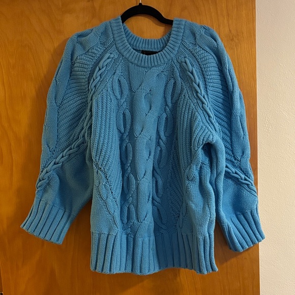 Club Monaco Sweaters - Club Monaco Cable Knit Sweater sz L